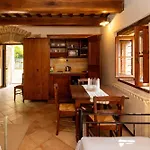 La Palazzetta Di Agroturismo *